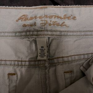 ABERCOMBIE AND FITCH MINI SKIRT SIZE 10